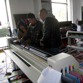 Training Eco Solvent Printer, UV Printer, Digital Textile Printer and Solvent Printer! 